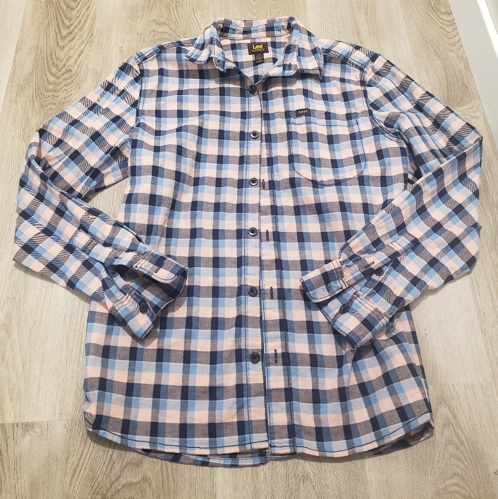 NEW! Lee size Small pink and blue plaid flannel!!